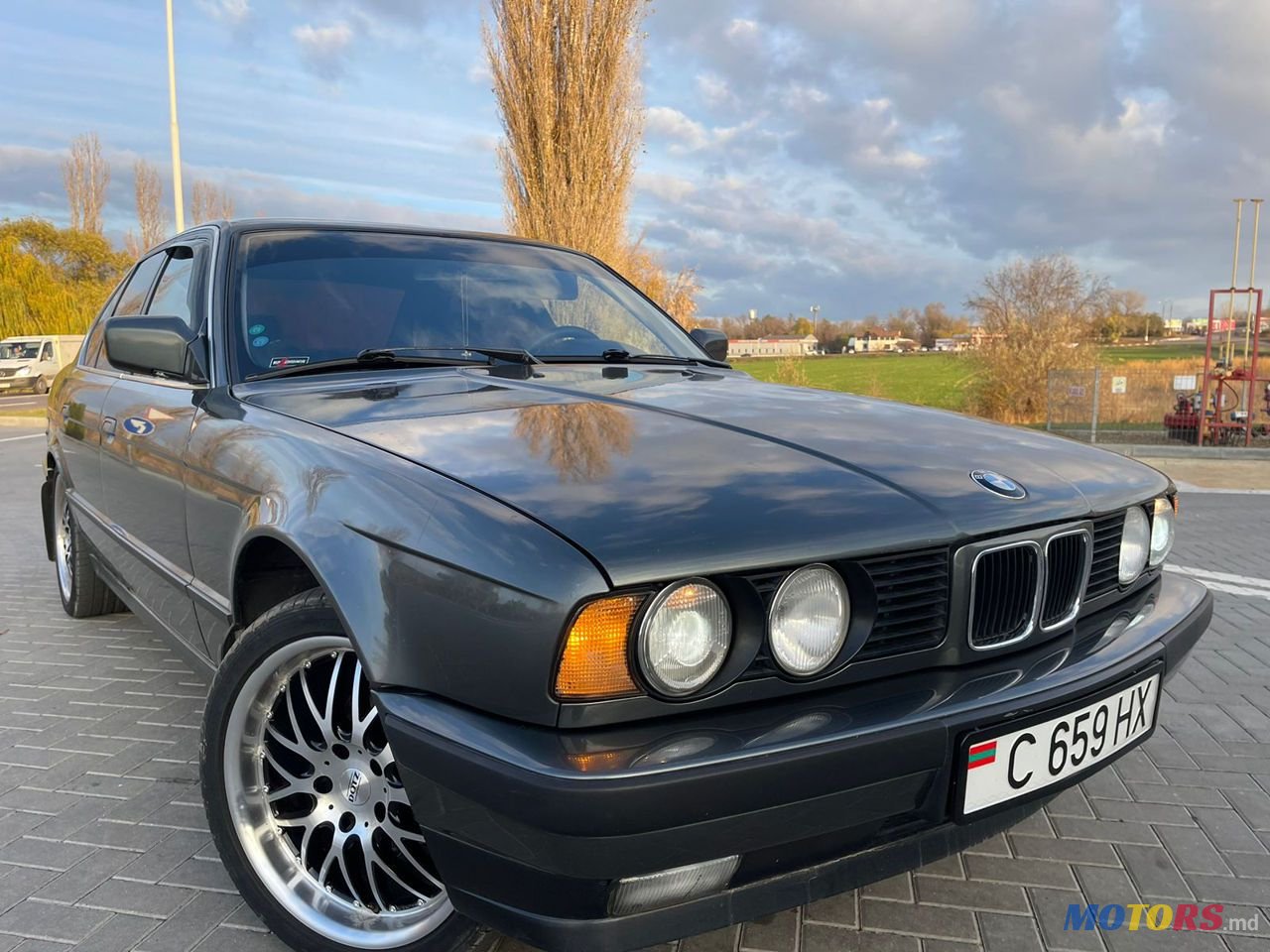 1989' BMW 5 Series photo #1