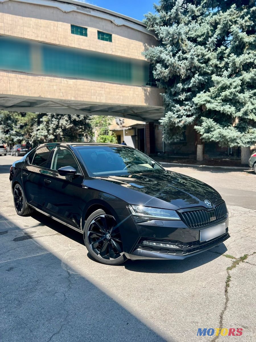 2020' Skoda Superb photo #2