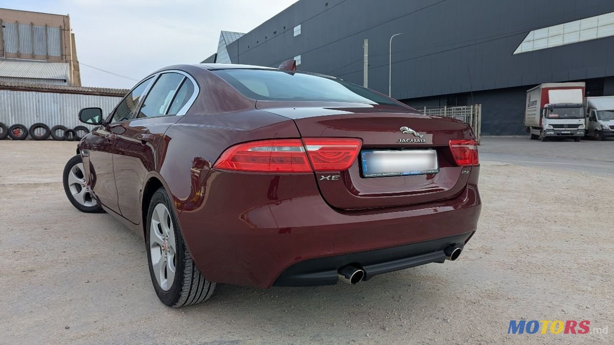 2016' Jaguar XE photo #5