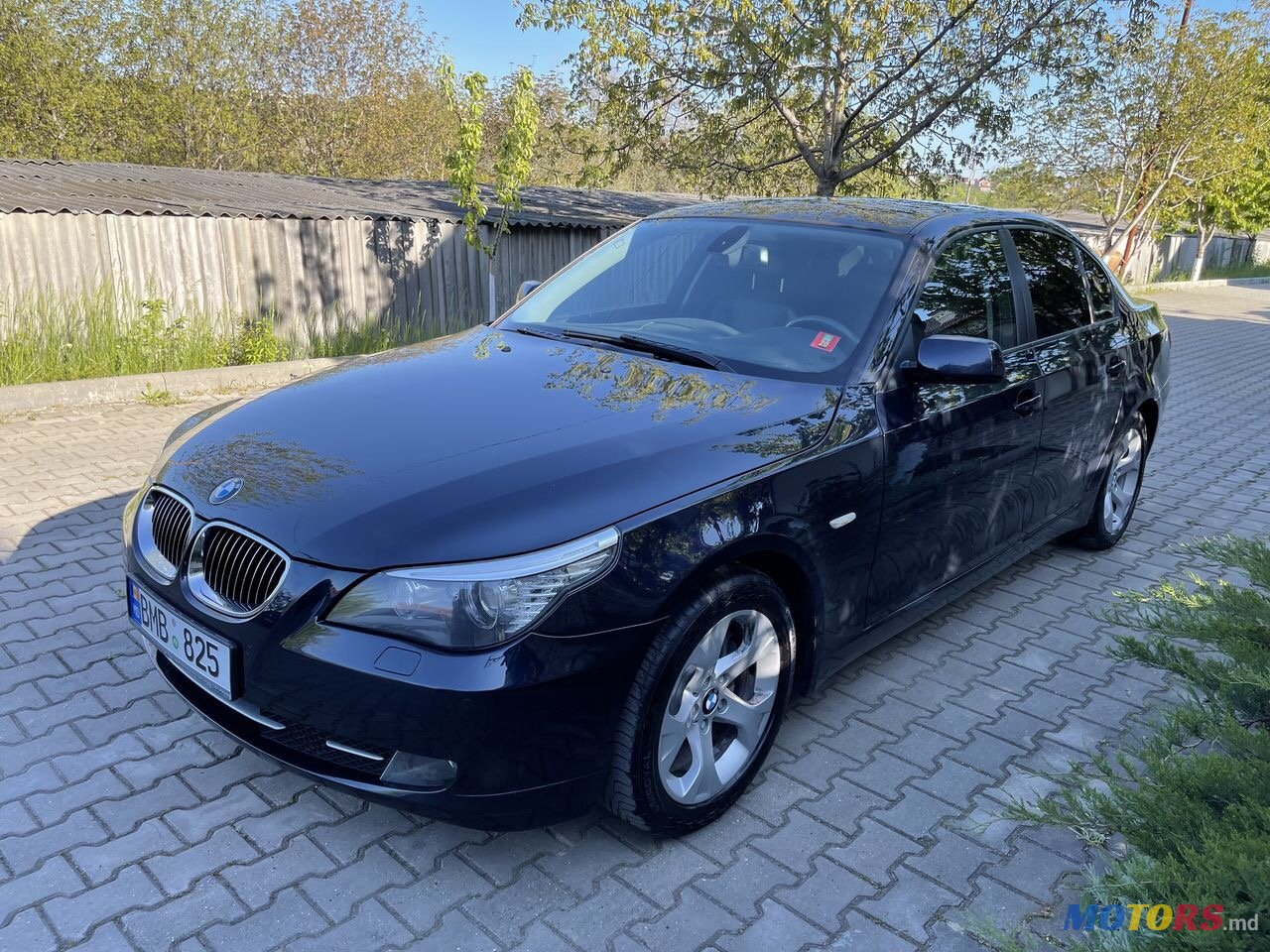 2007' BMW 5 Series 530i photo #3