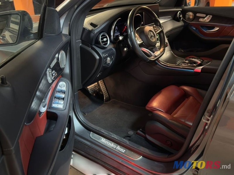 2017' Mercedes-Benz Glc Coupe photo #4