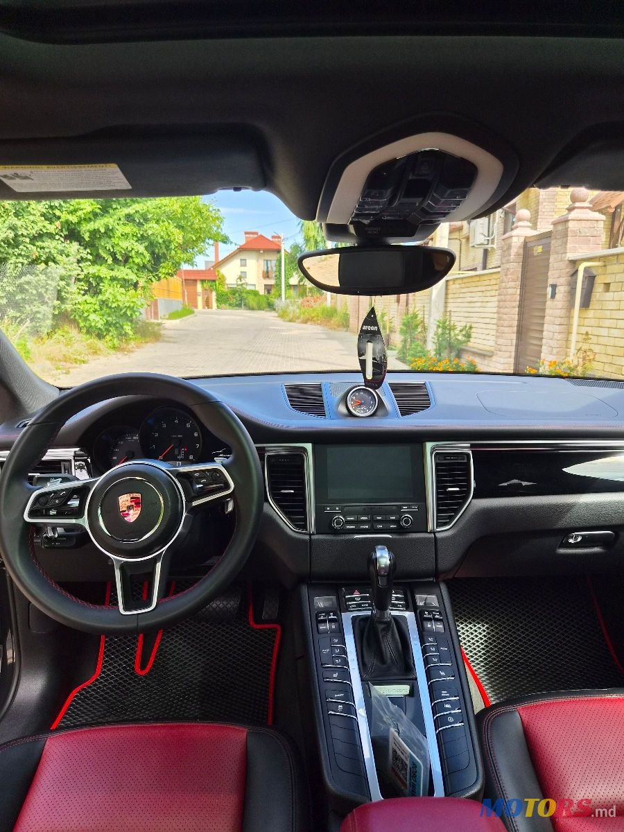 2018' Porsche Macan photo #6
