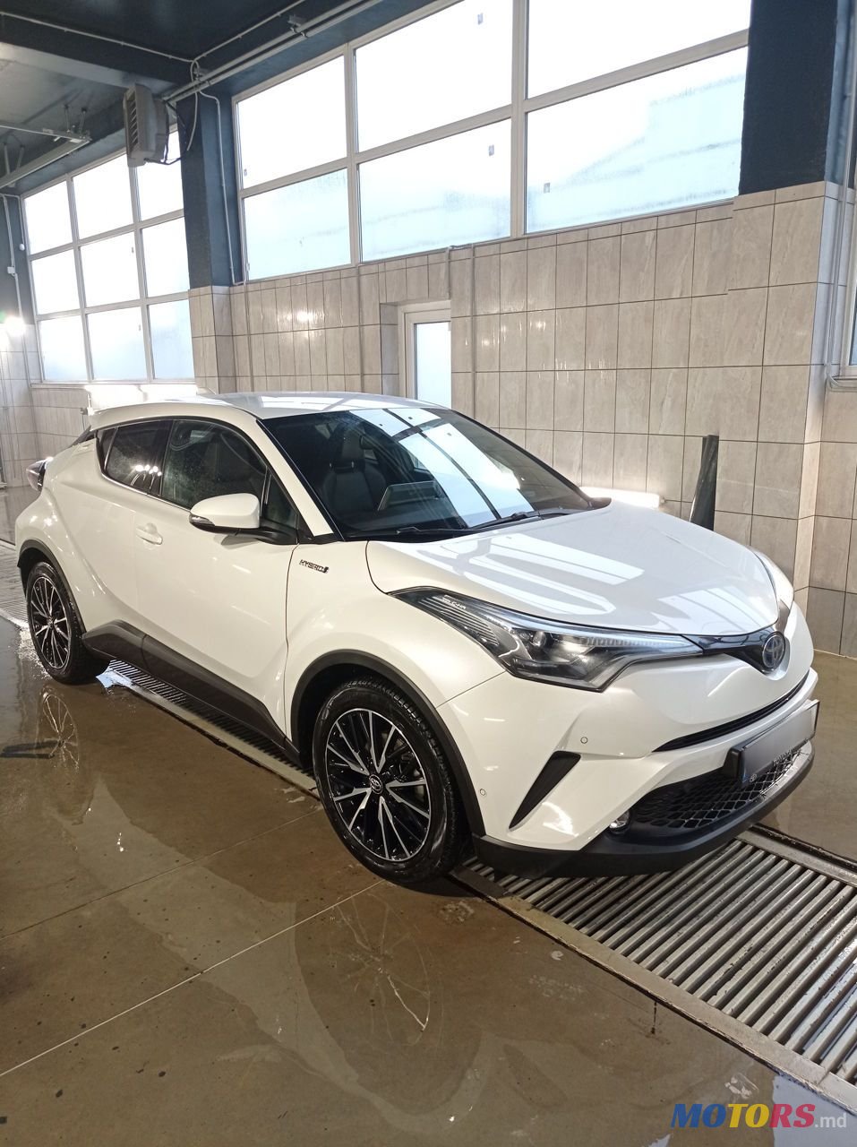 2018' Toyota C-HR photo #2