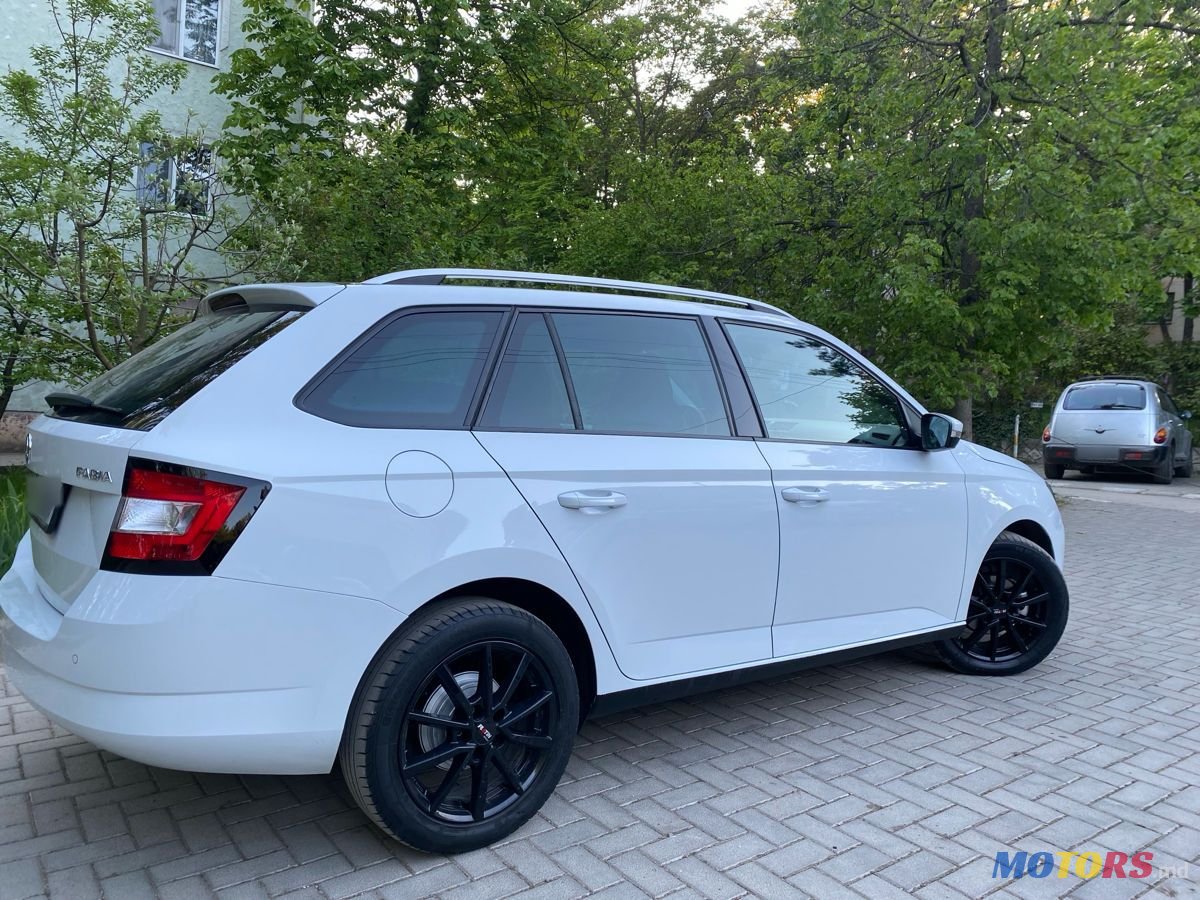 2016' Skoda Fabia photo #3