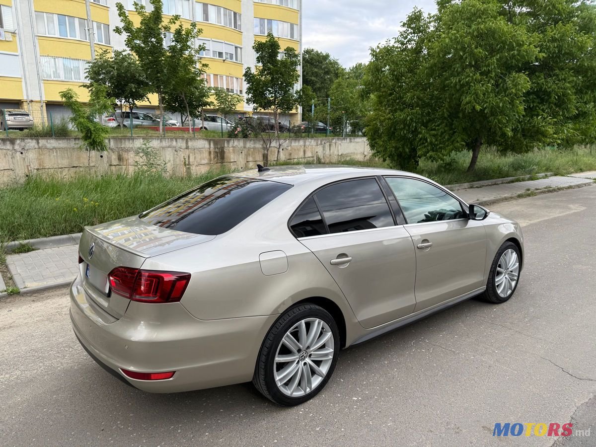 2014' Volkswagen Jetta photo #5