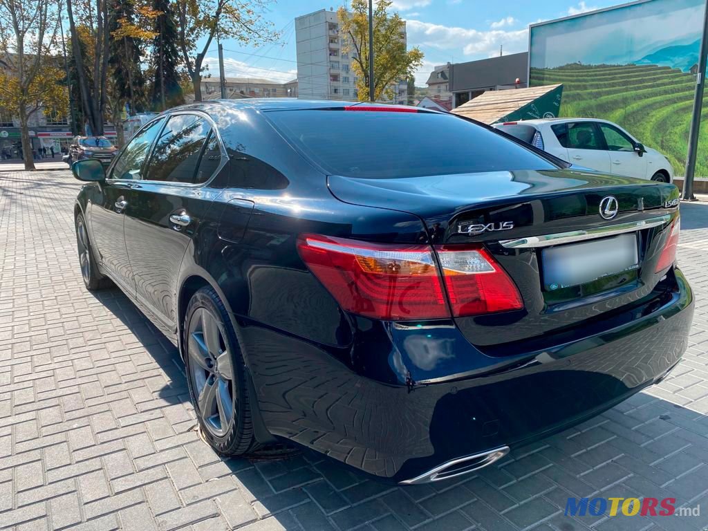 2010' Lexus Ls Series photo #3
