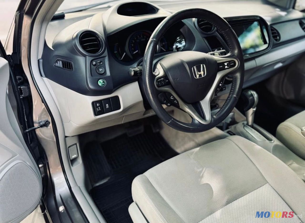 2010' Honda Insight photo #4