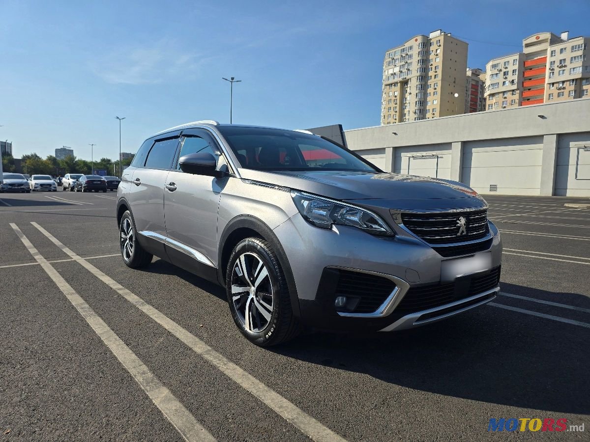 2019' Peugeot 5008 photo #1