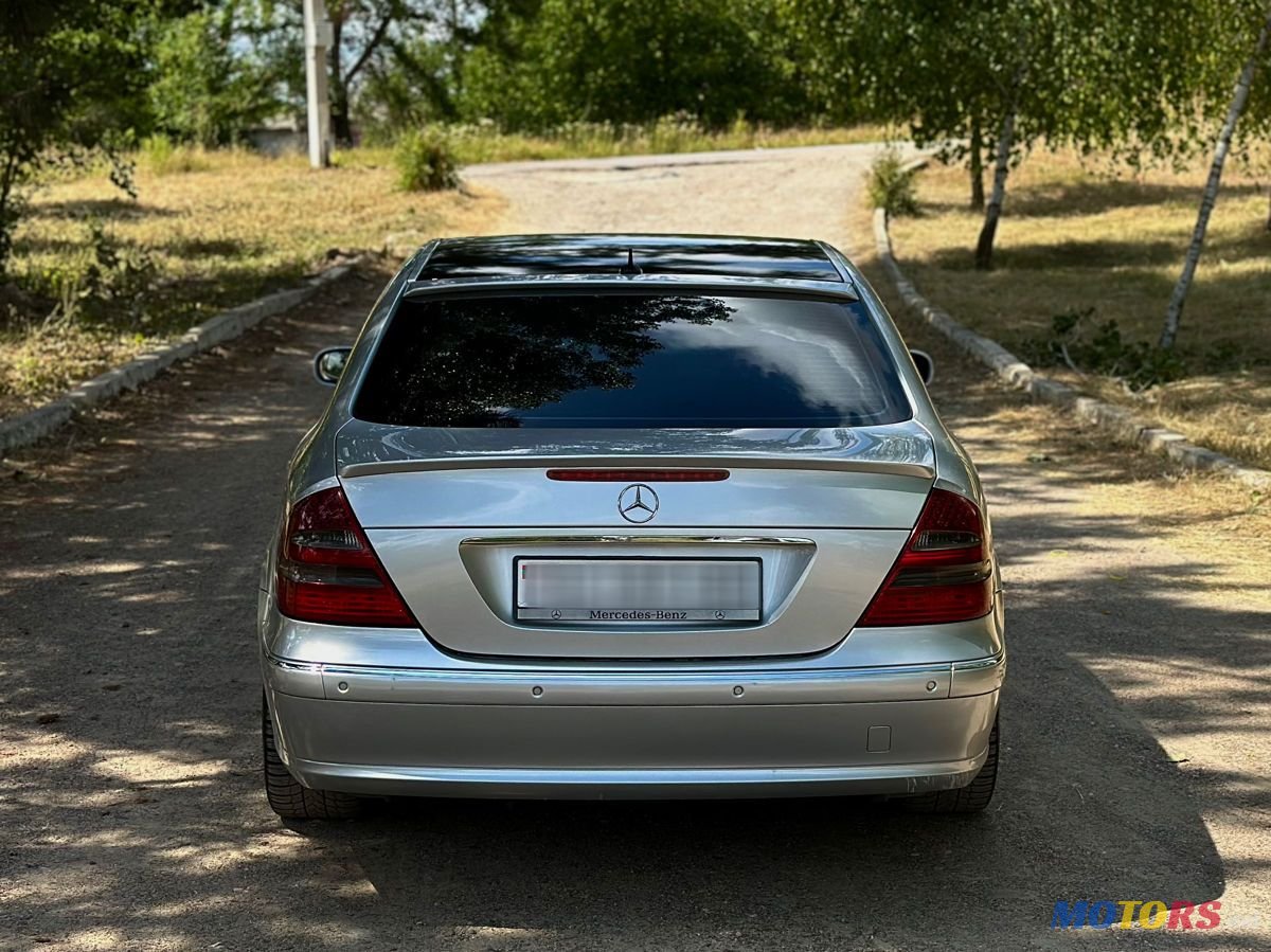 2005' Mercedes-Benz E-Class photo #4