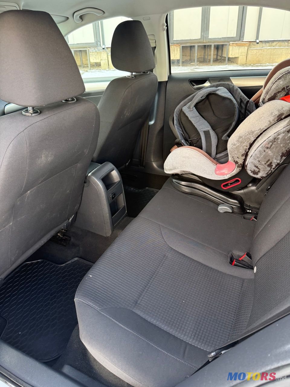 2015' Volkswagen Jetta photo #6