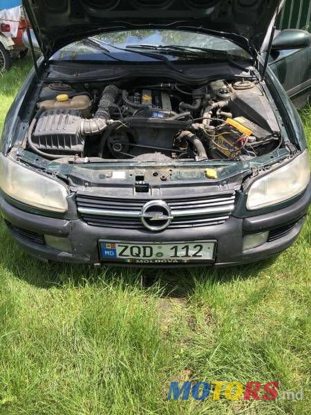 1994' Opel Omega photo #2