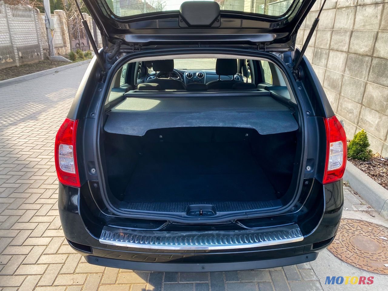 2014' Dacia Logan Mcv photo #3