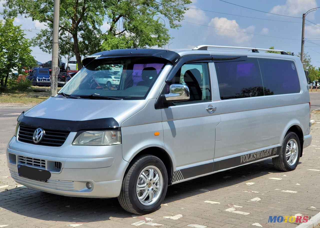 2005' Volkswagen Transporter photo #2