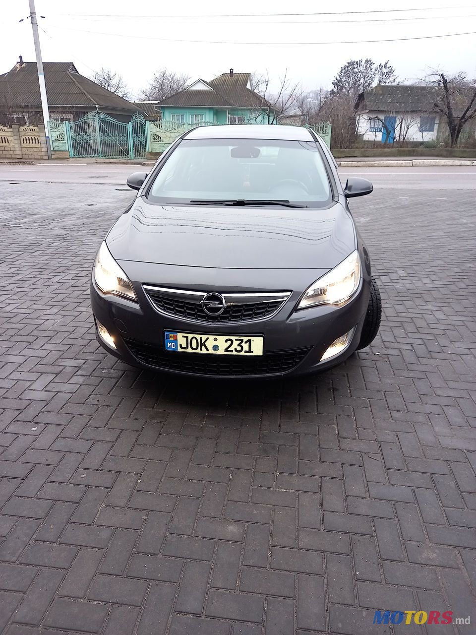 2010' Opel Astra photo #1