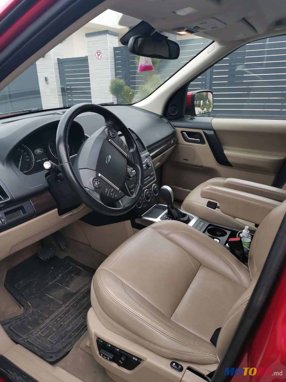 2013' Land Rover Freelander photo #5