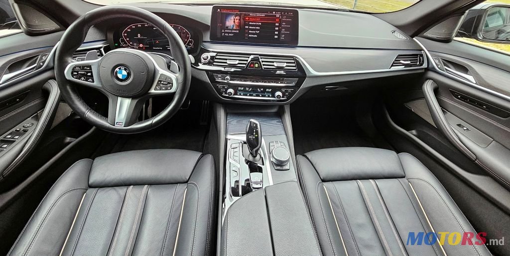 2020' BMW 5 Series photo #6
