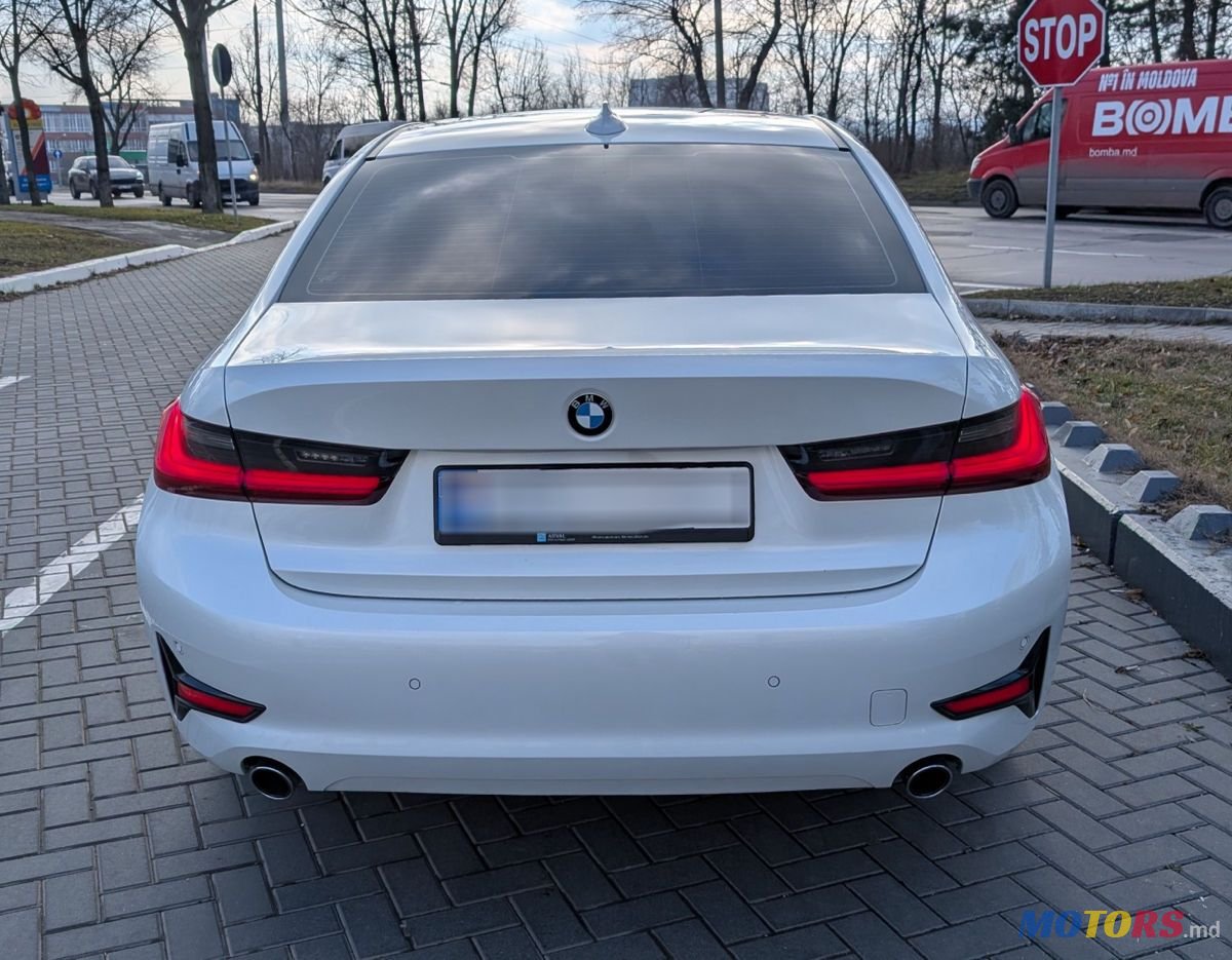 2019' BMW 3 Series photo #2