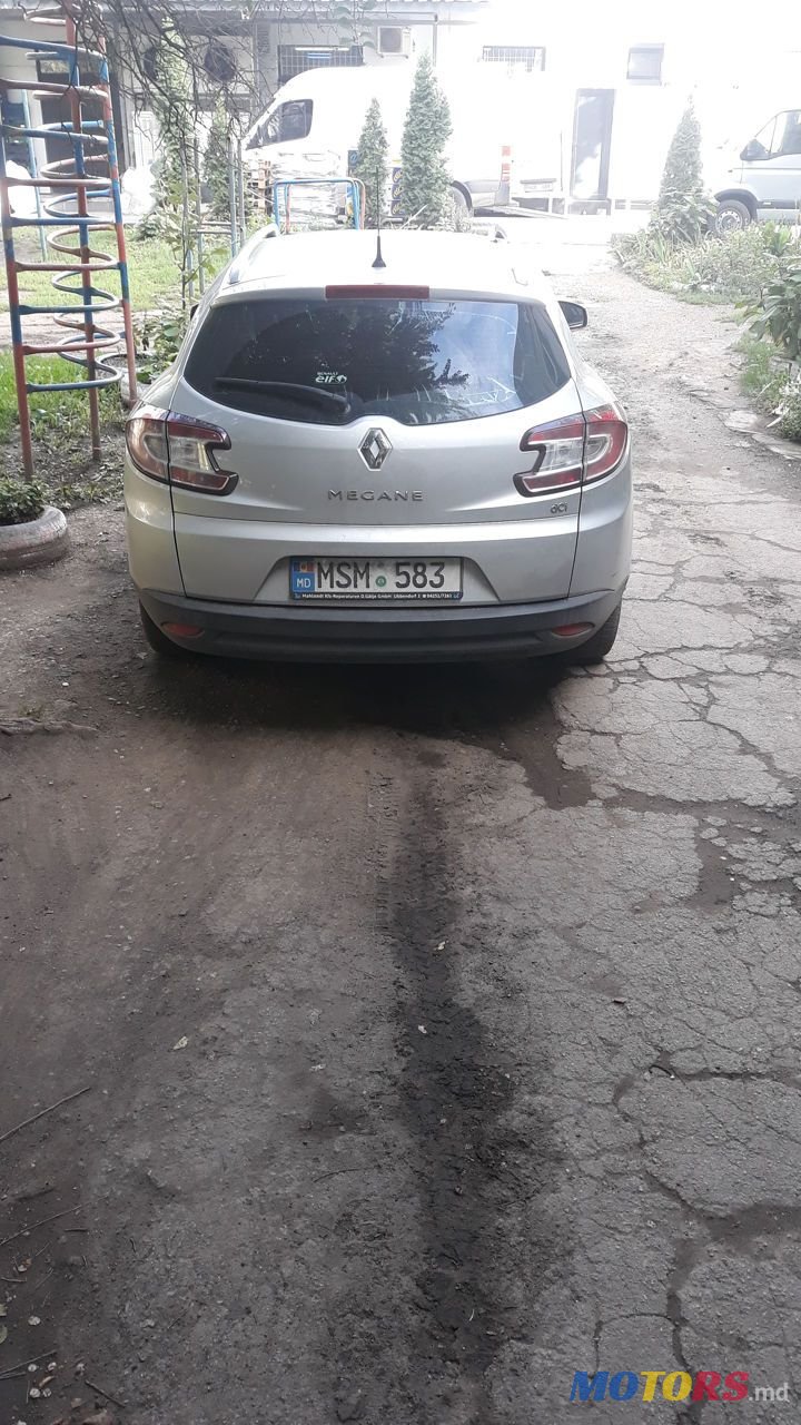 2012' Renault Megane photo #1