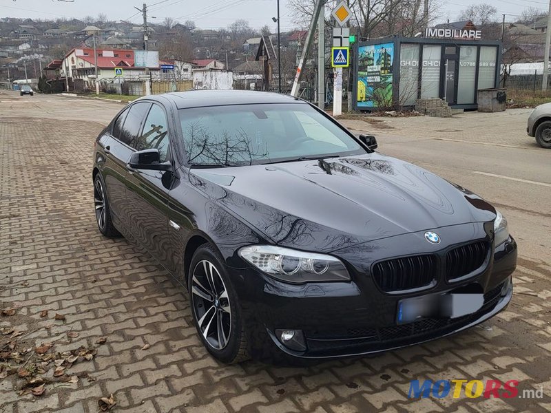 2013' BMW 5 Series photo #1