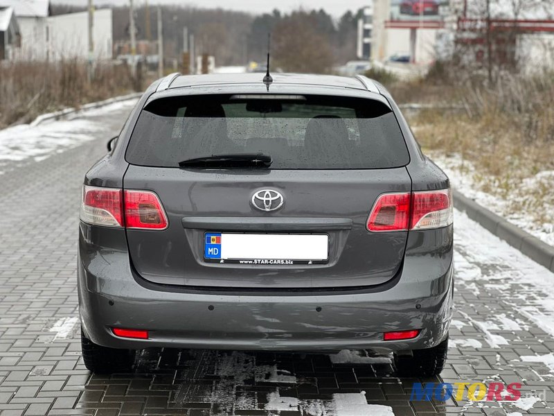 2009' Toyota Avensis photo #4