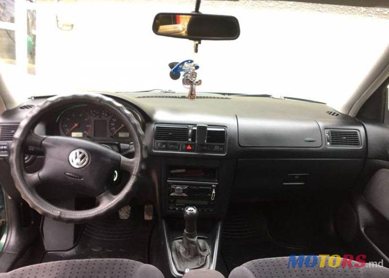 1999' Volkswagen Golf photo #2