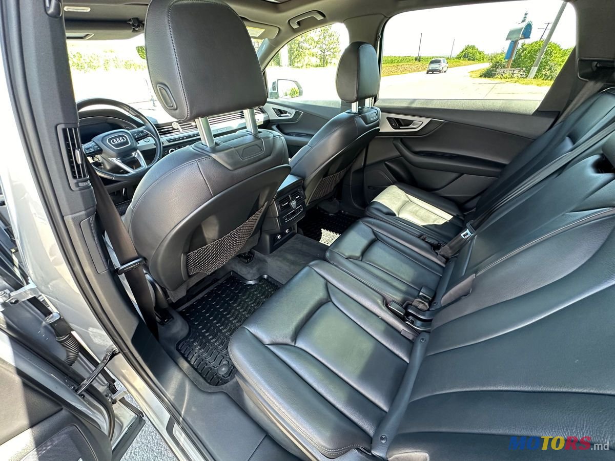 2017' Audi Q7 photo #6