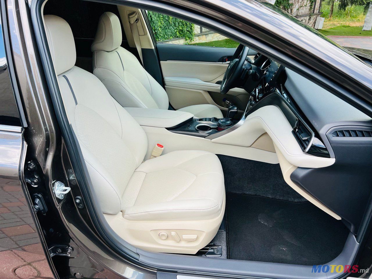 2021' Toyota Camry photo #6