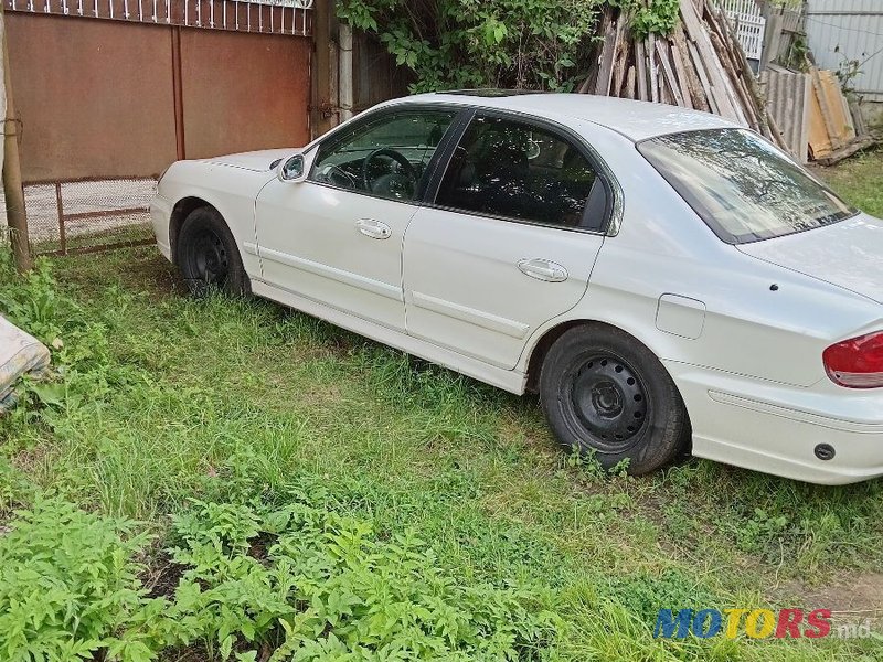 2002' Hyundai Sonata photo #3