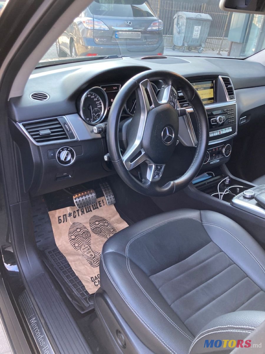 2011' Mercedes-Benz M Класс photo #5