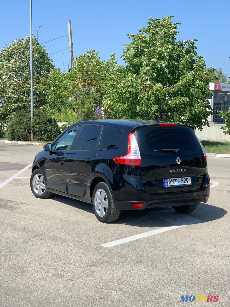 2012' Renault Grand Scenic photo #5