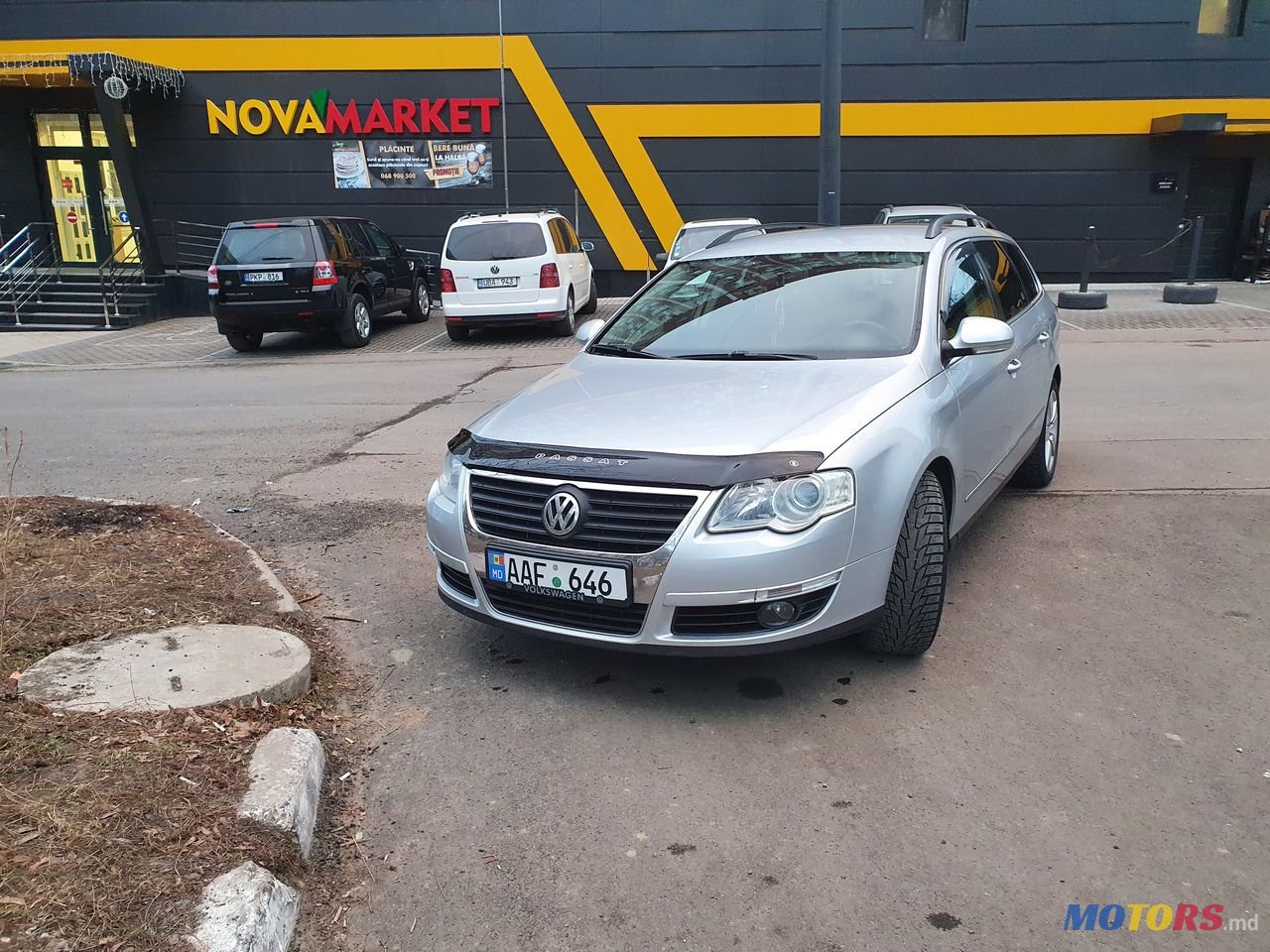 2010' Volkswagen Passat photo #1