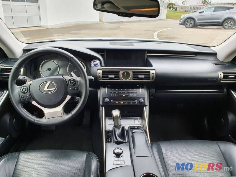 2014' Lexus IS photo #6