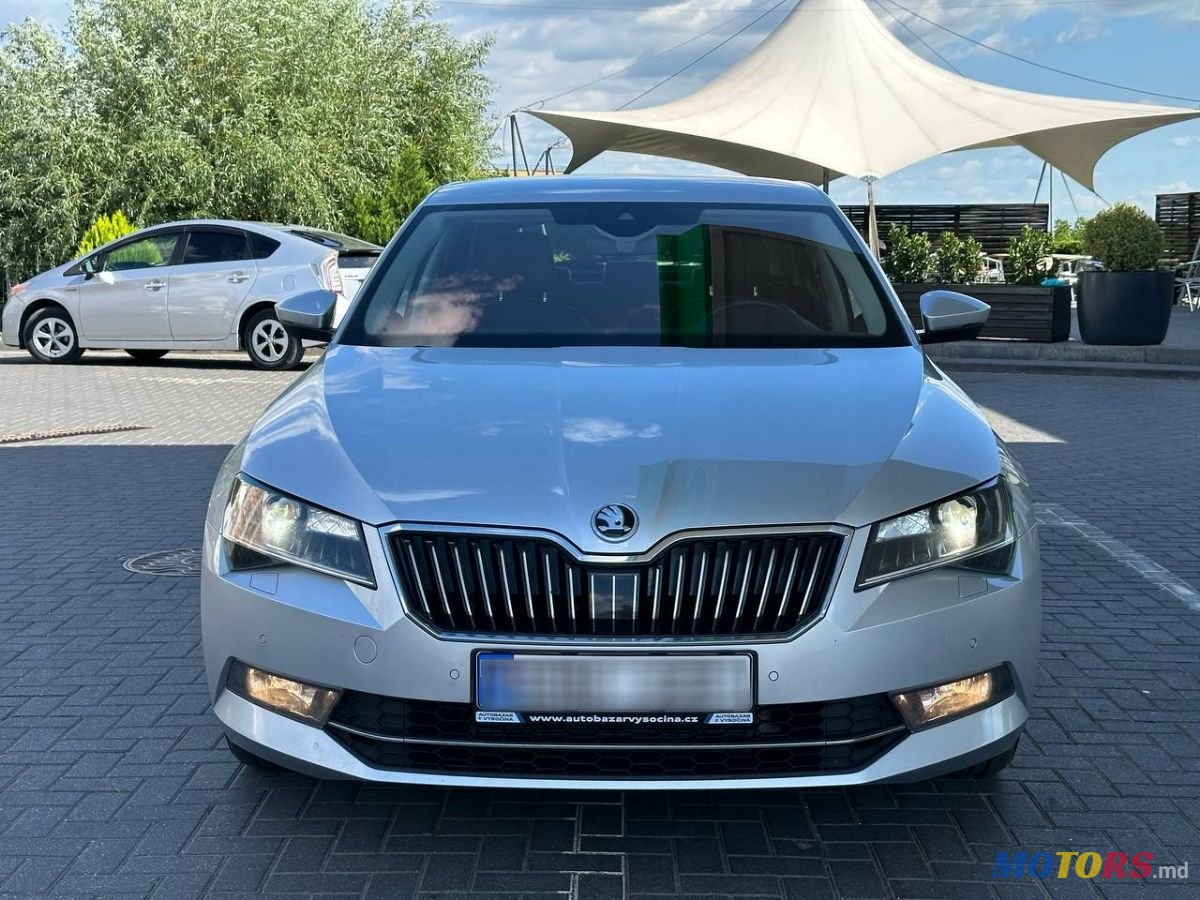 2016' Skoda Superb photo #2