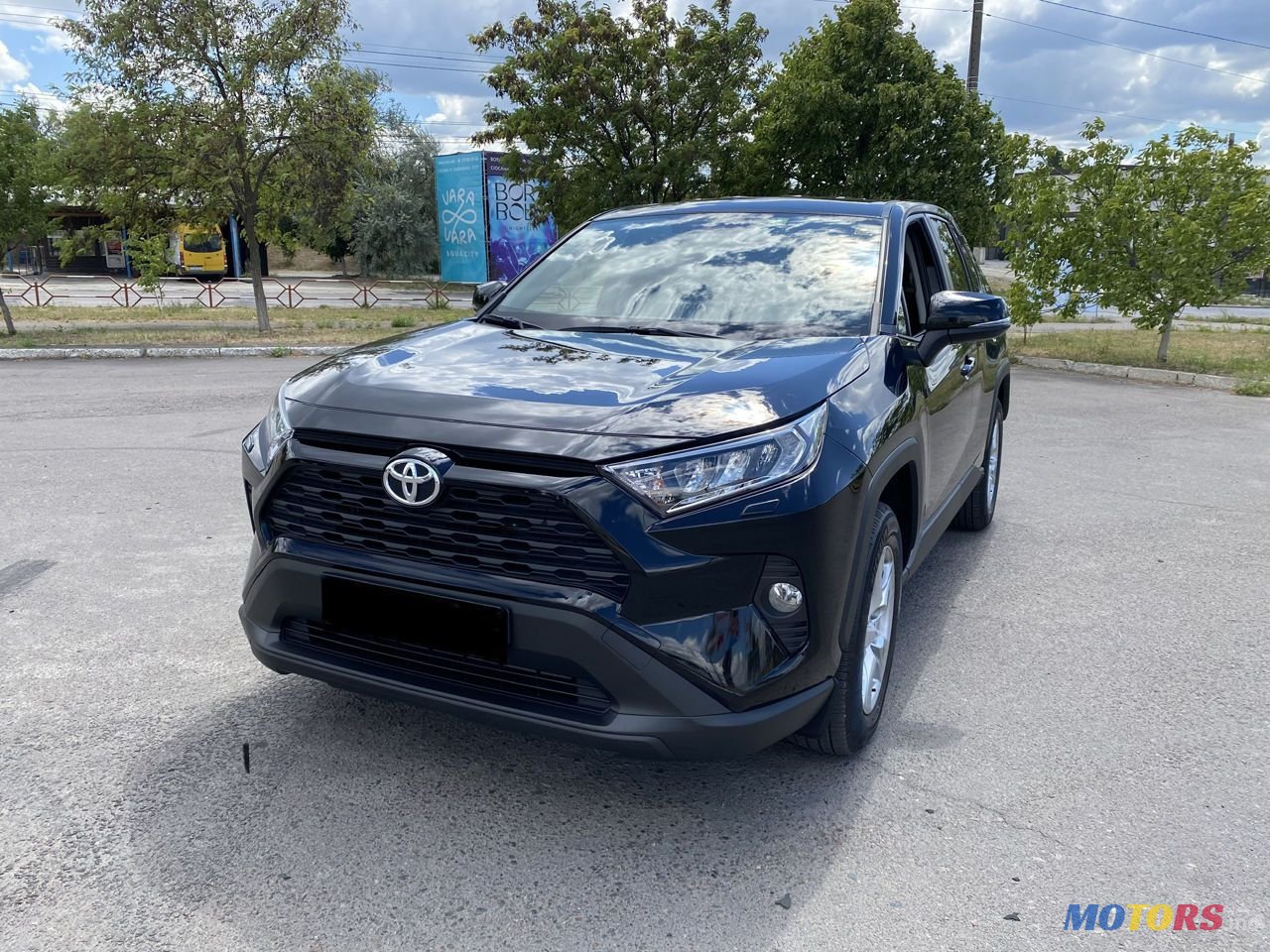 2021' Toyota RAV4 photo #2
