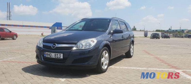 2008' Opel Astra photo #1