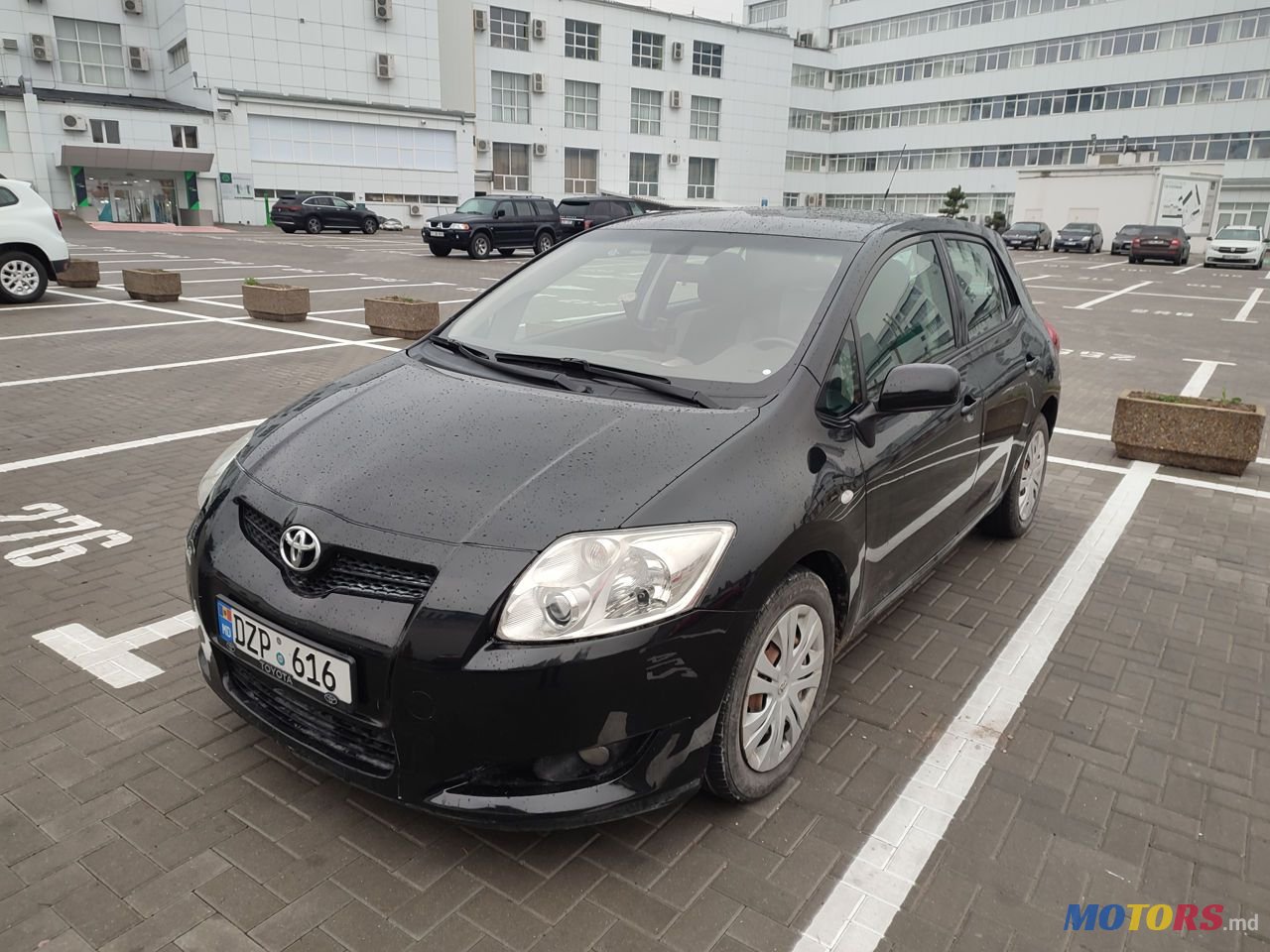 2008' Toyota Auris photo #1