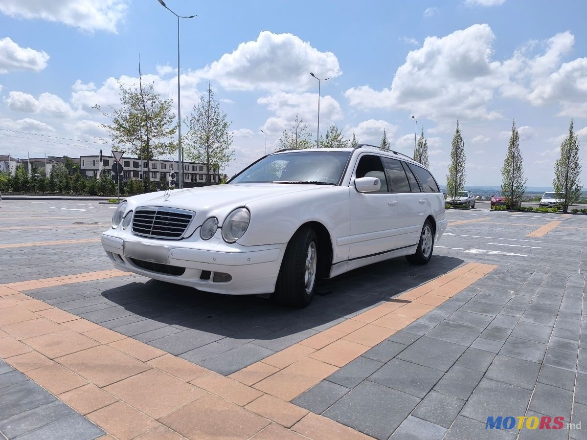 2001' Mercedes-Benz E-Class photo #2