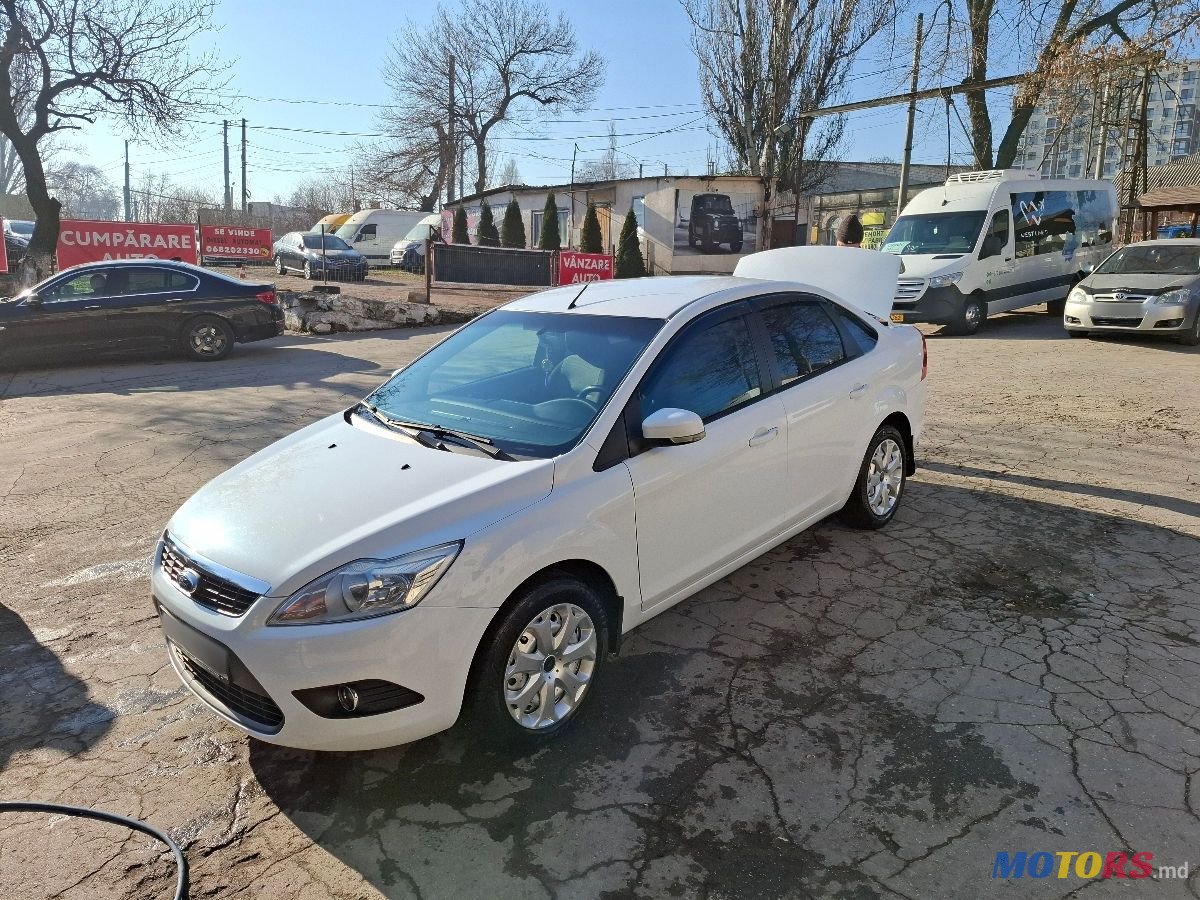 2011' Ford Focus photo #5
