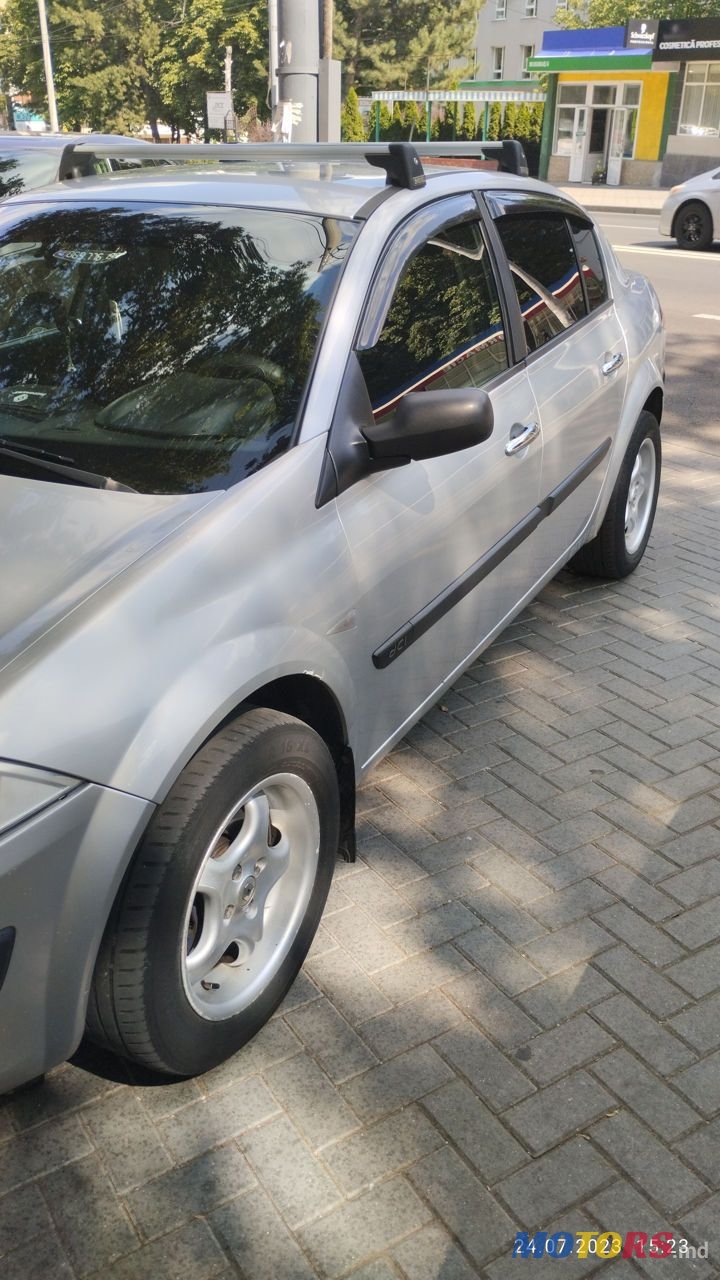 2005' Renault Megane photo #5