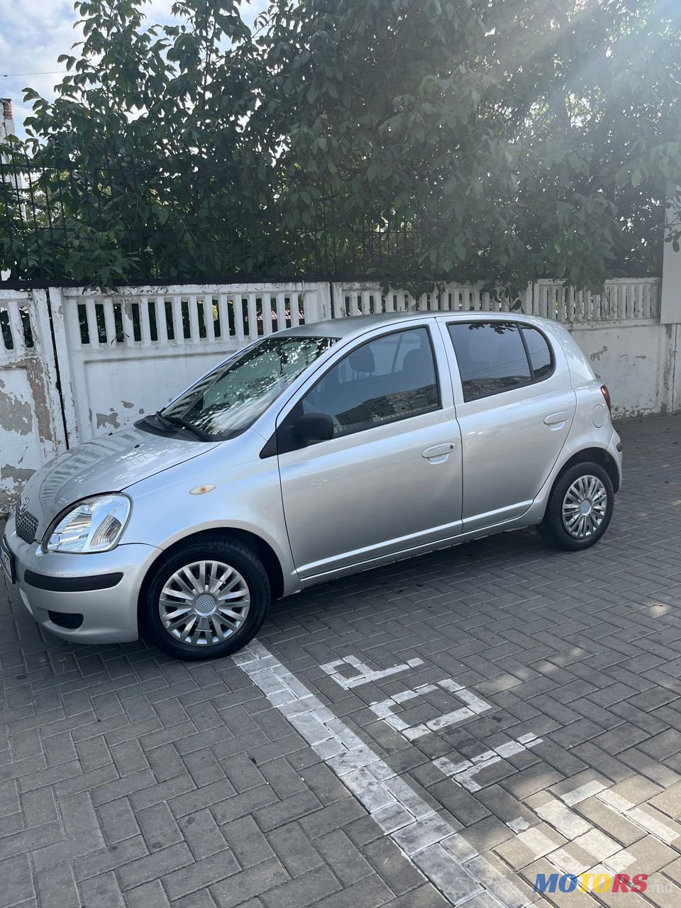 2004' Toyota Yaris photo #2