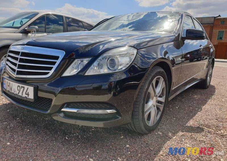 2011' Mercedes-Benz E photo #1