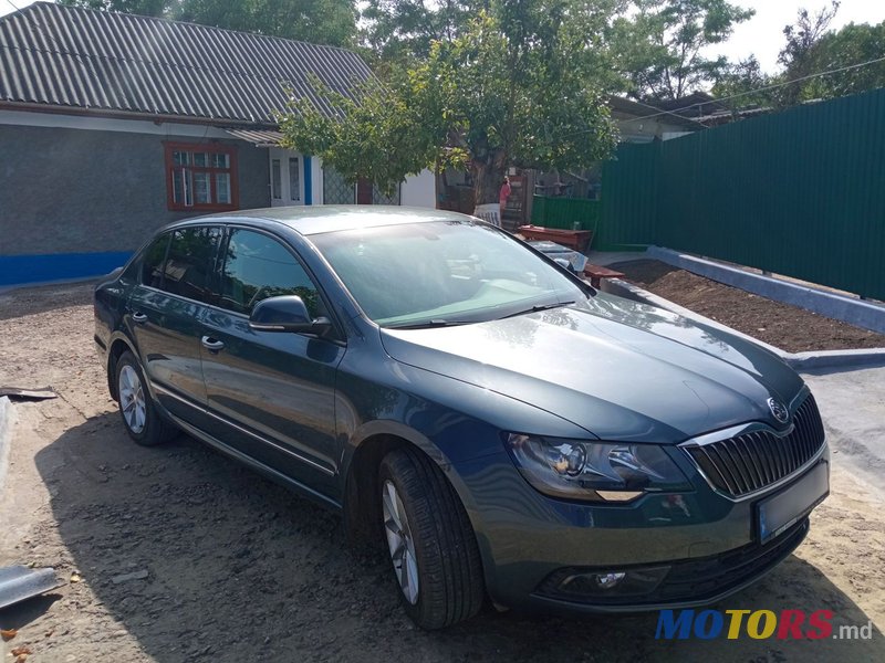 2014' Skoda Superb photo #3