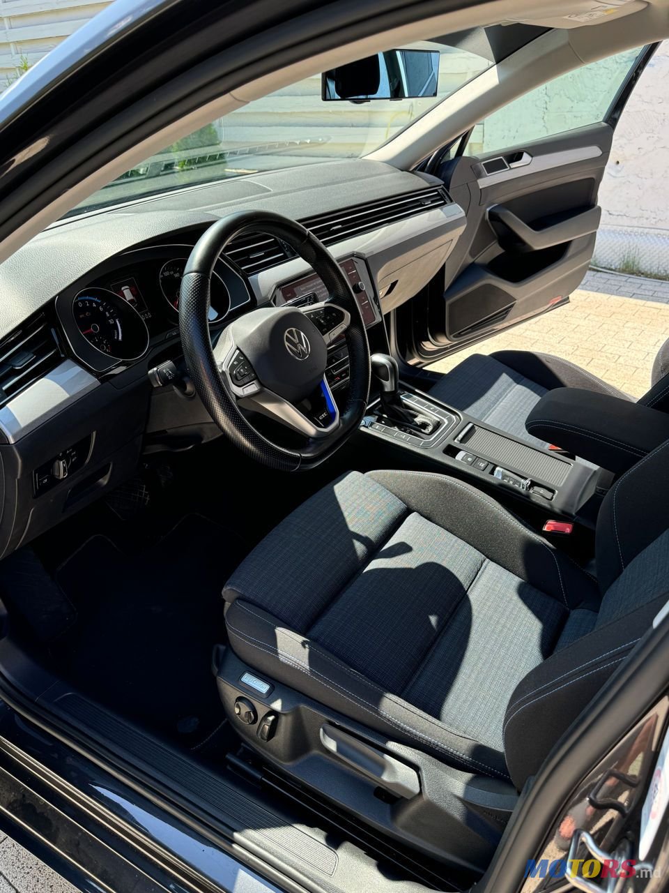 2020' Volkswagen Passat photo #5