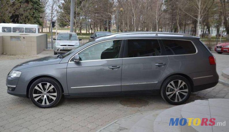 2007' Volkswagen Passat photo #4