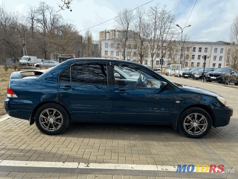 2006' Mitsubishi Lancer photo #2