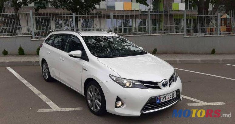 2014' Toyota Auris photo #1