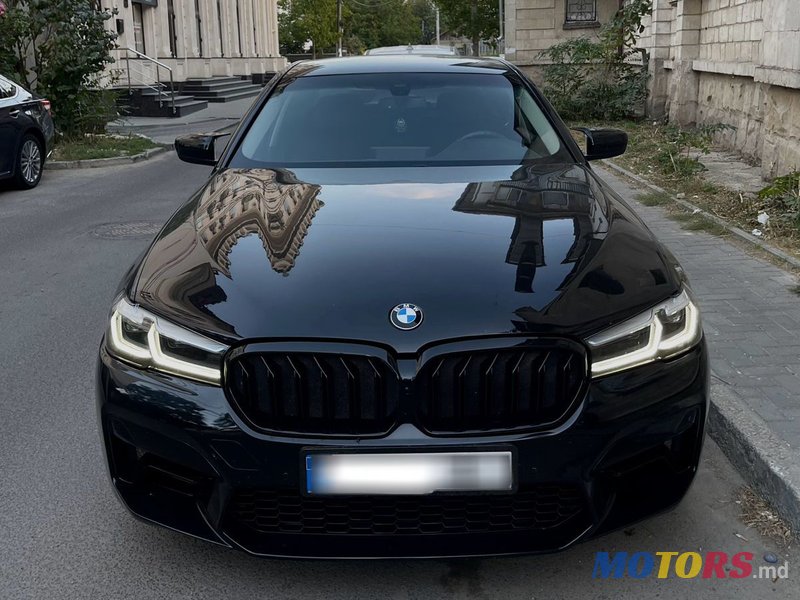 2020' BMW 5 Series photo #1