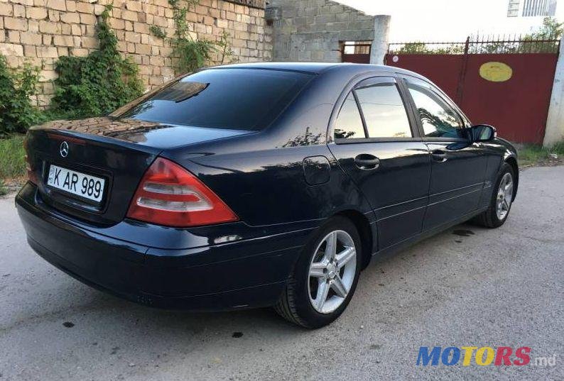 2001' Mercedes-Benz C photo #1