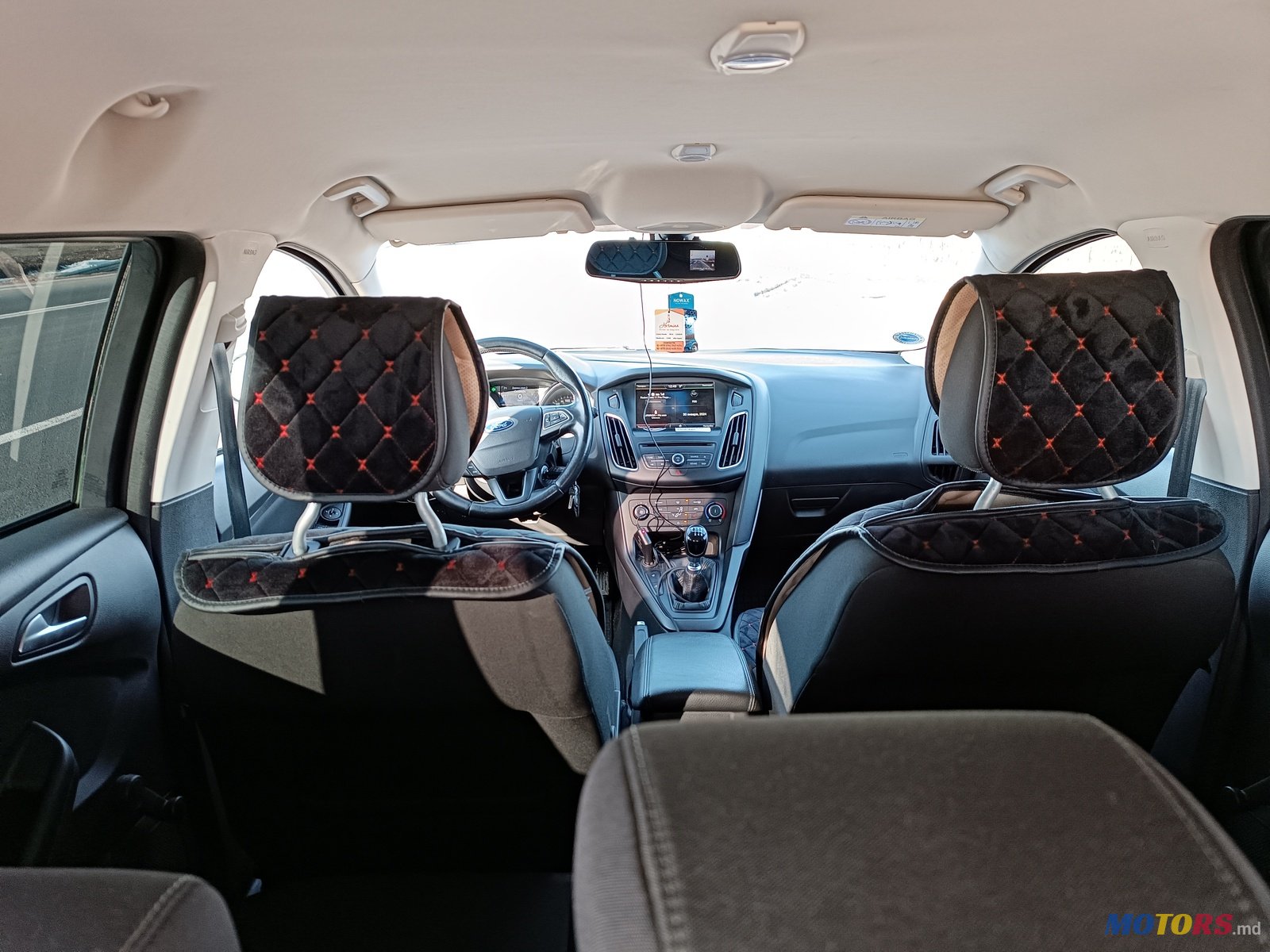 2016' Ford Focus photo #2