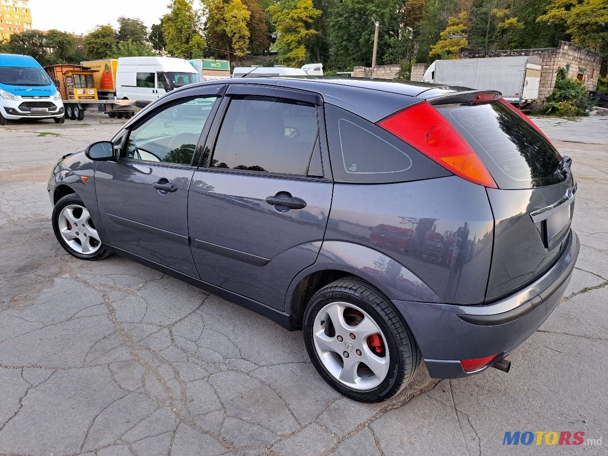 2005' Ford Focus photo #5